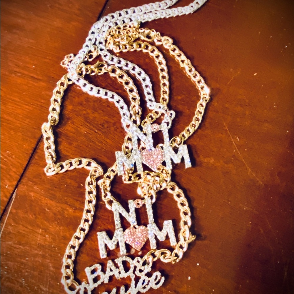 No1 Mom Goldtone necklace with pink stones - Picture 4 of 4